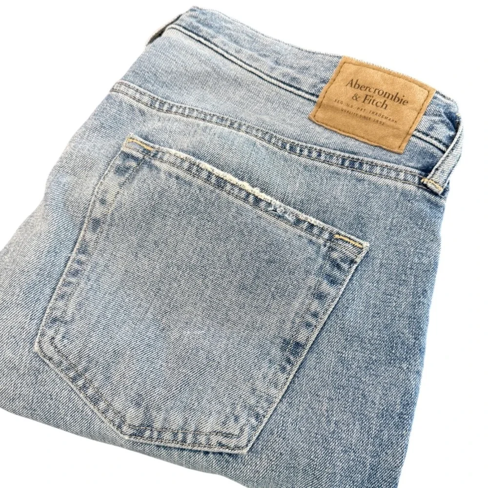 Abercrombie & Fitch Mens Slim Straight Distressed Light Wash Blue Jeans 34x32